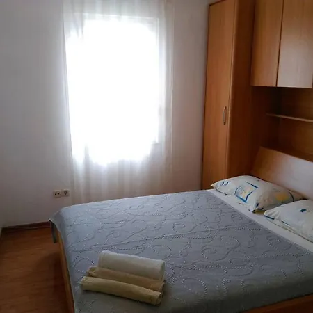 Διαμέρισμα Visit *